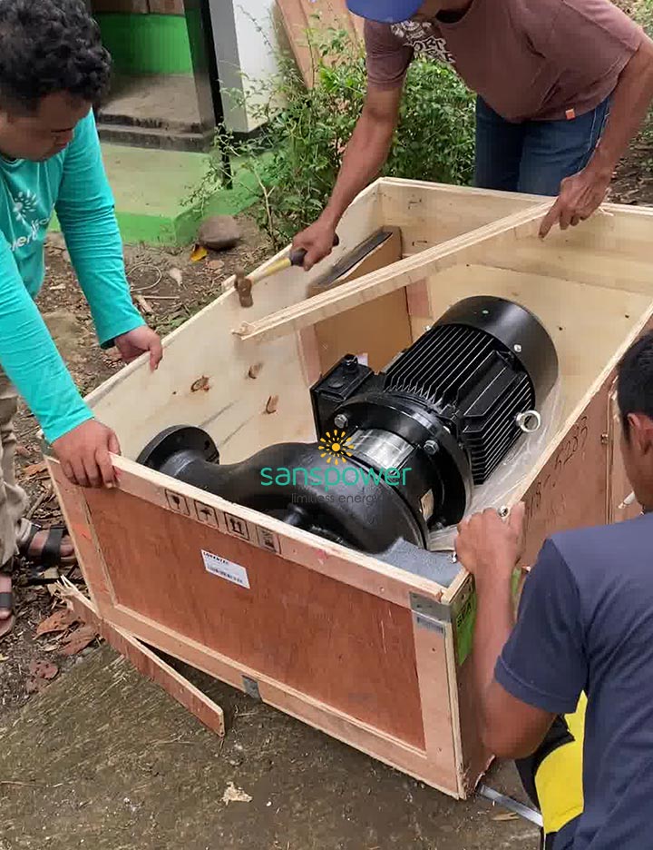 pemasangan pompa air tenaga surya sanspower